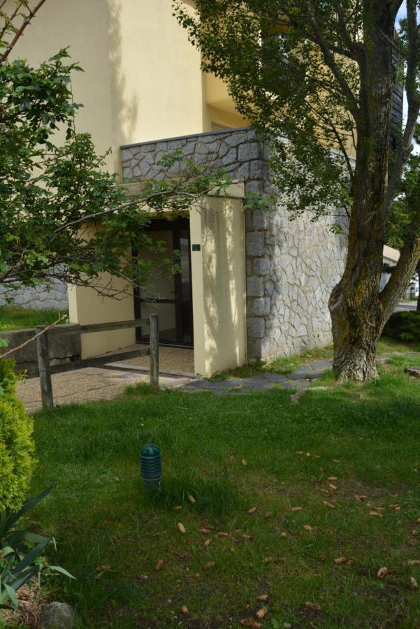 Studio Marmotte Font-Romeu 4 Personnes Avec Balcon Residence Val Soleil Entierement Renove En Juin 2021 Place De Parking & Wifi Gratuit , Draps & Serviettes De Toilettes Non Inclus, Sabanas Y Toallas No Incluidos Buitenkant foto