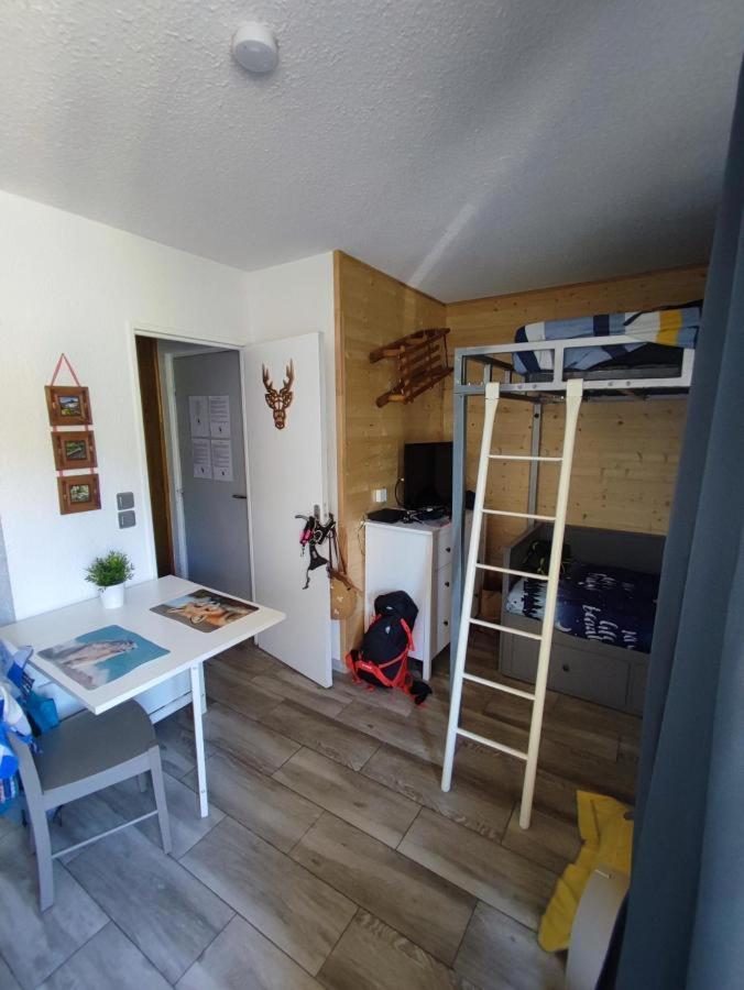 Studio Marmotte Font-Romeu 4 Personnes Avec Balcon Residence Val Soleil Entierement Renove En Juin 2021 Place De Parking & Wifi Gratuit , Draps & Serviettes De Toilettes Non Inclus, Sabanas Y Toallas No Incluidos Buitenkant foto